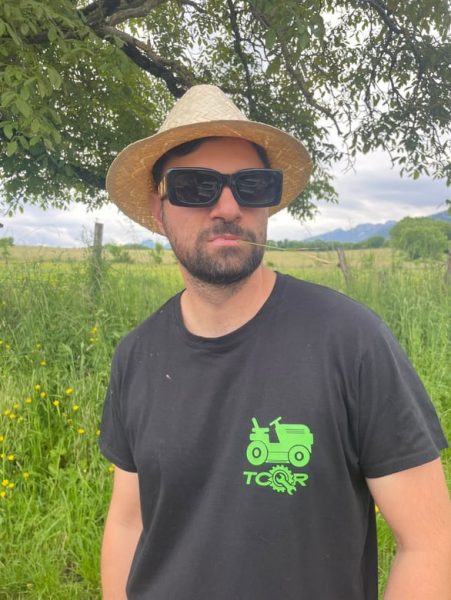 T-shirt TCQR Noir - Tout Ce Qui Ratisse - EDITION LIMITEE